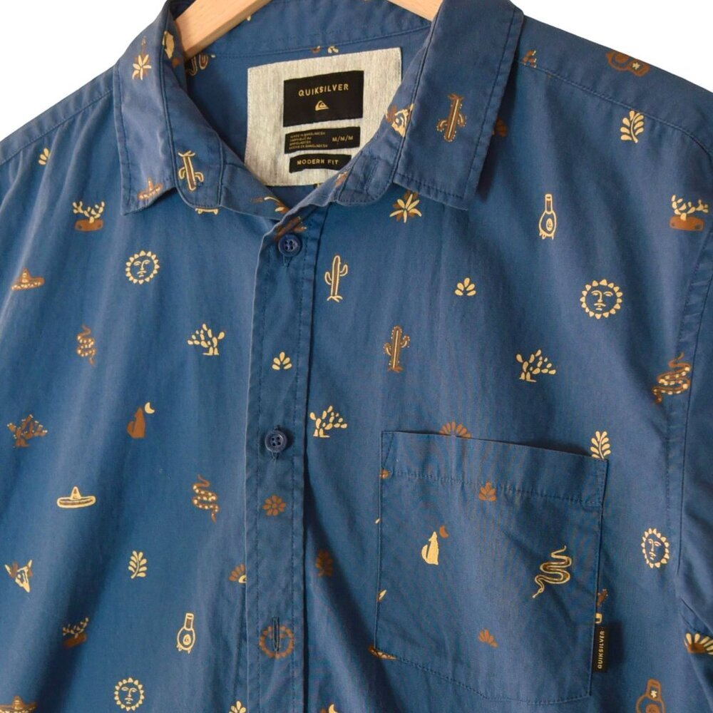 Quiksilver Modern Fit Shirt Men’s M Blue Short Sleeve Desert Graphic 100% Cotton